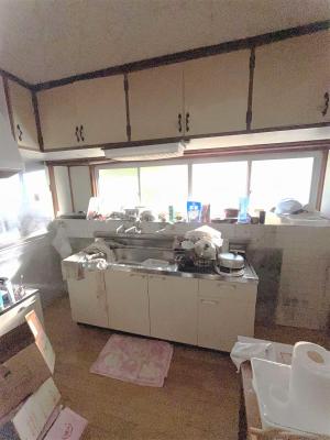 1960s wood house, 16-min walk to station, Shimane