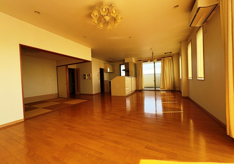 Steel-frame house in Kagawa