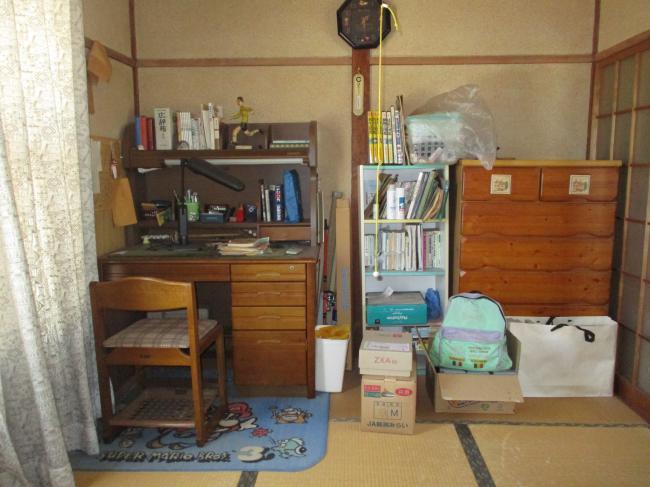 1980s wood house, 17-min walk to station, Okayama